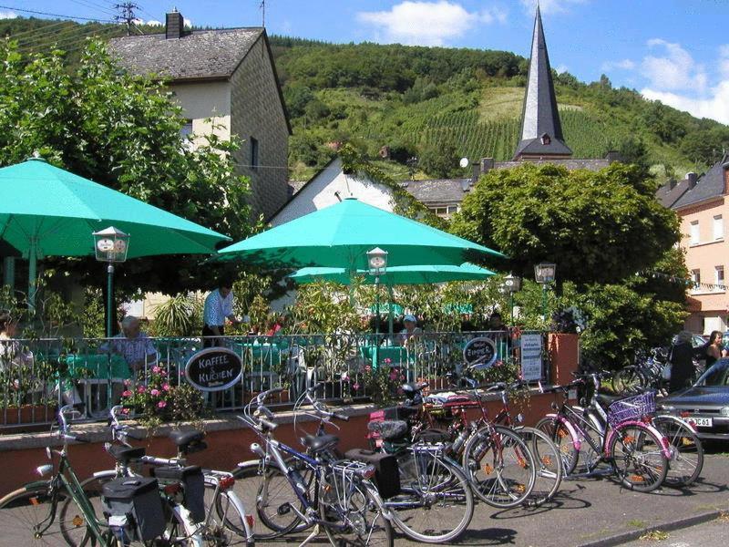 Panorama-Cafe Moselgarten Alf Eksteriør bilde