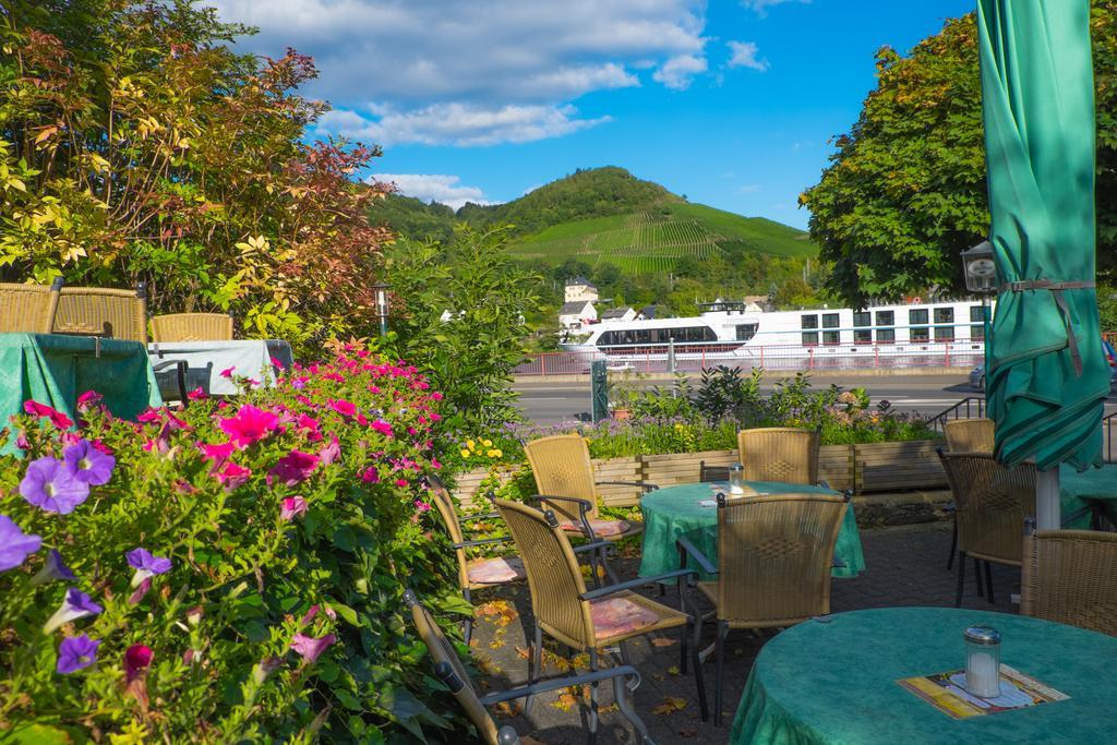 Panorama-Cafe Moselgarten Alf Eksteriør bilde