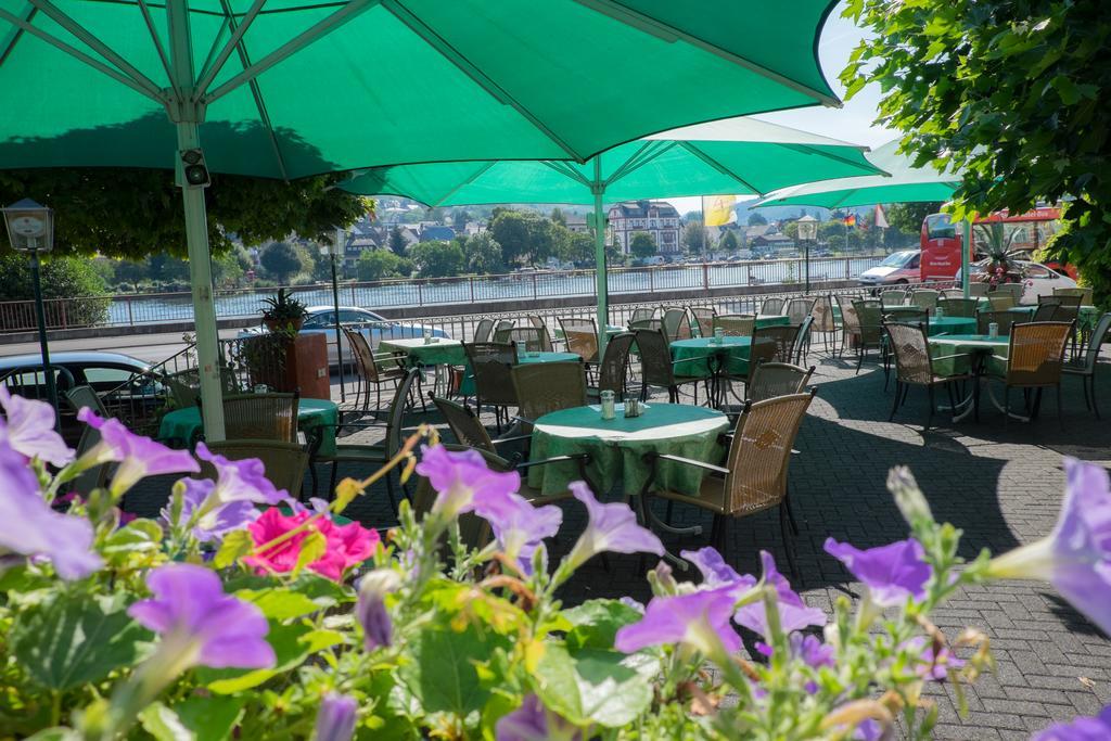 Panorama-Cafe Moselgarten Alf Eksteriør bilde