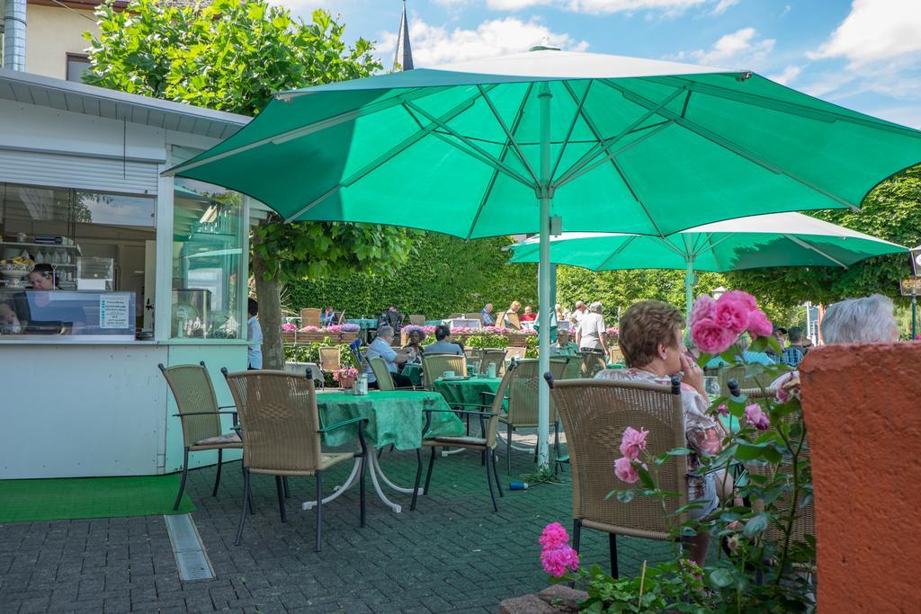 Panorama-Cafe Moselgarten Alf Eksteriør bilde
